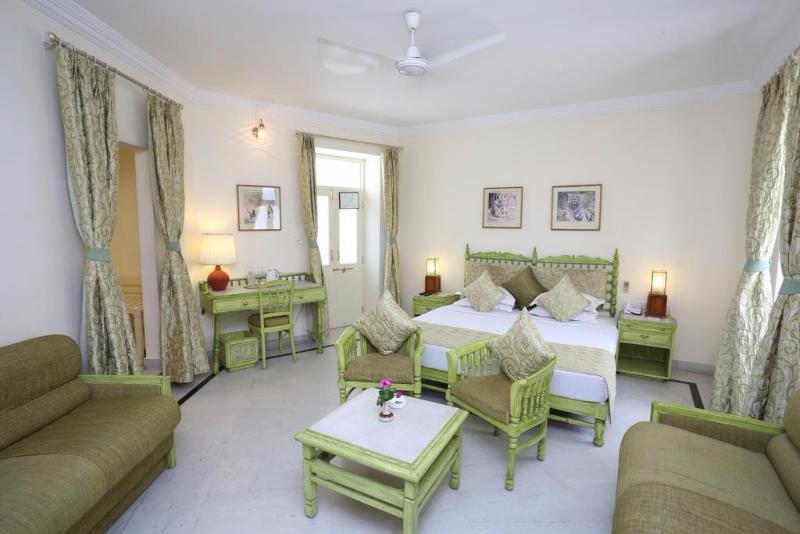 Garden Hotel - Heritage By Hrh Group Of Hotels Udaipur Szoba fotó