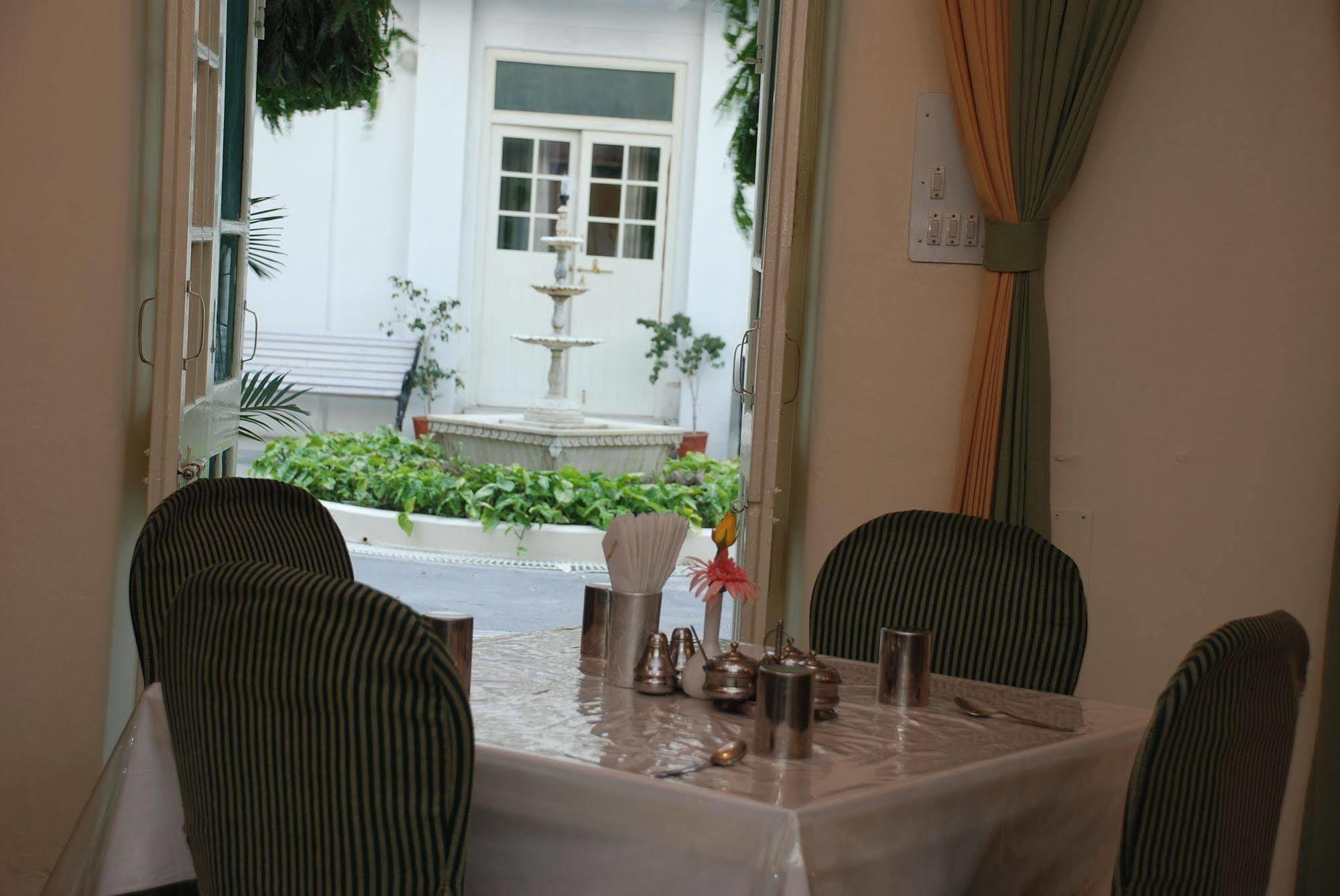 Garden Hotel - Heritage By Hrh Group Of Hotels Udaipur Kültér fotó