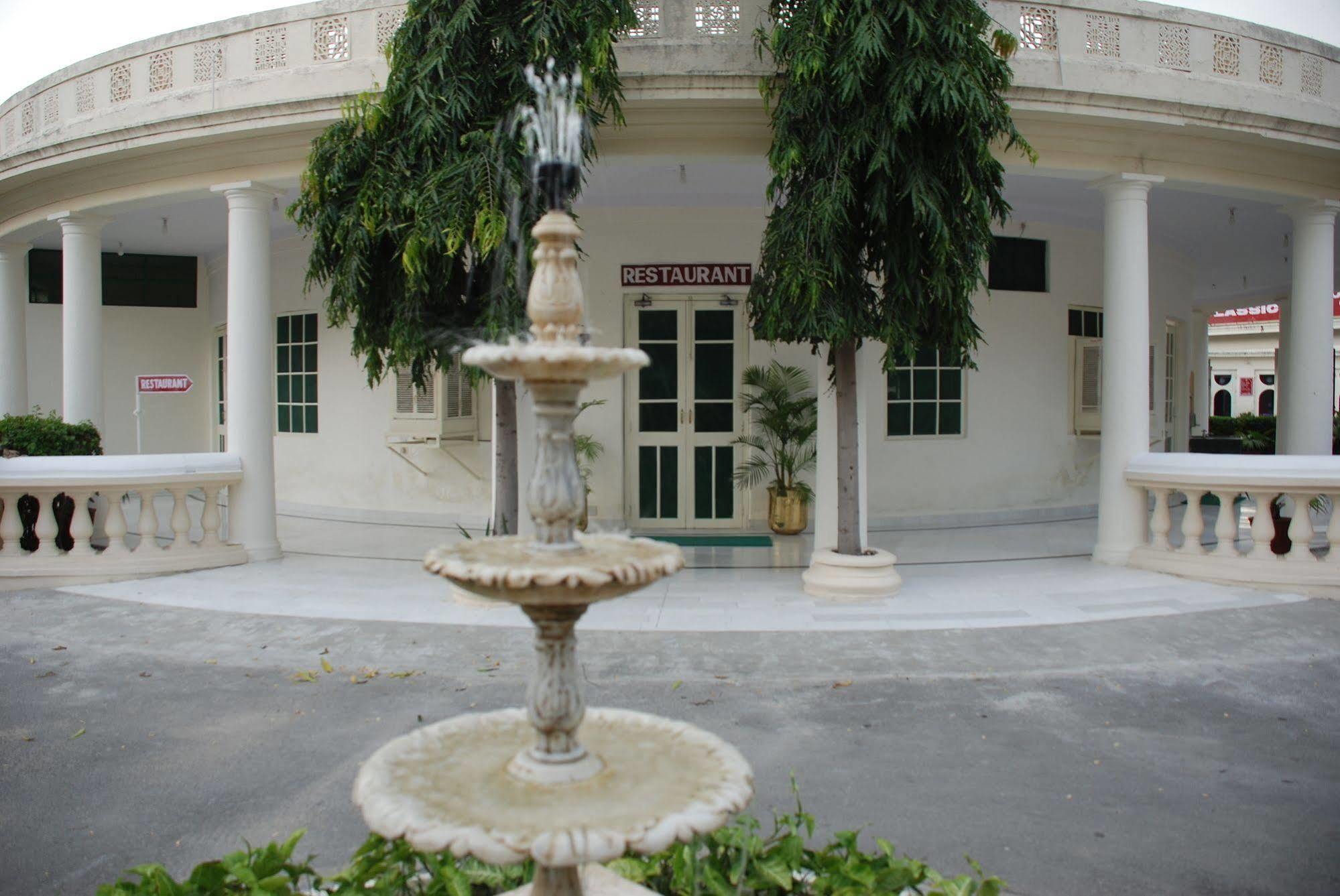 Garden Hotel - Heritage By Hrh Group Of Hotels Udaipur Kültér fotó