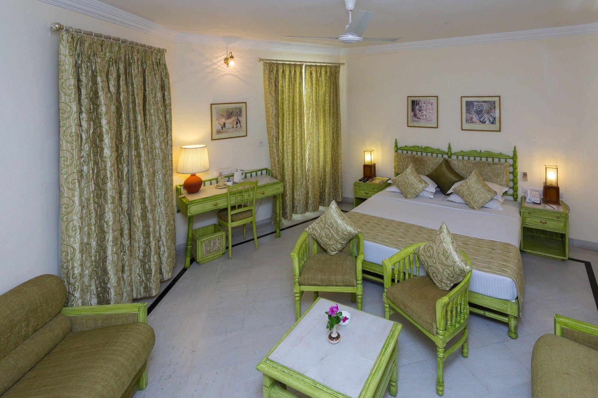 Garden Hotel - Heritage By Hrh Group Of Hotels Udaipur Kültér fotó